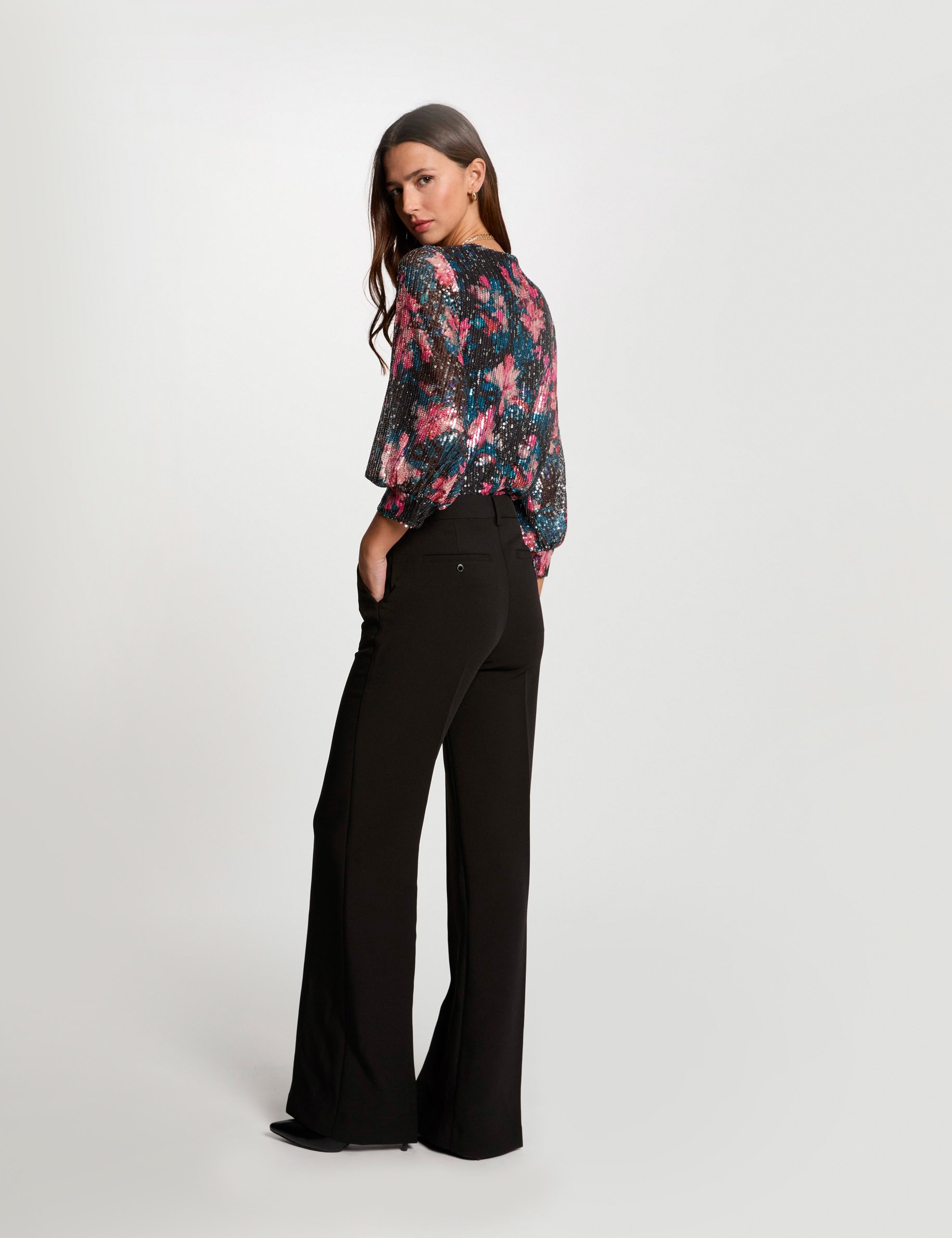 Pantalon ajusté à pinces noir femme