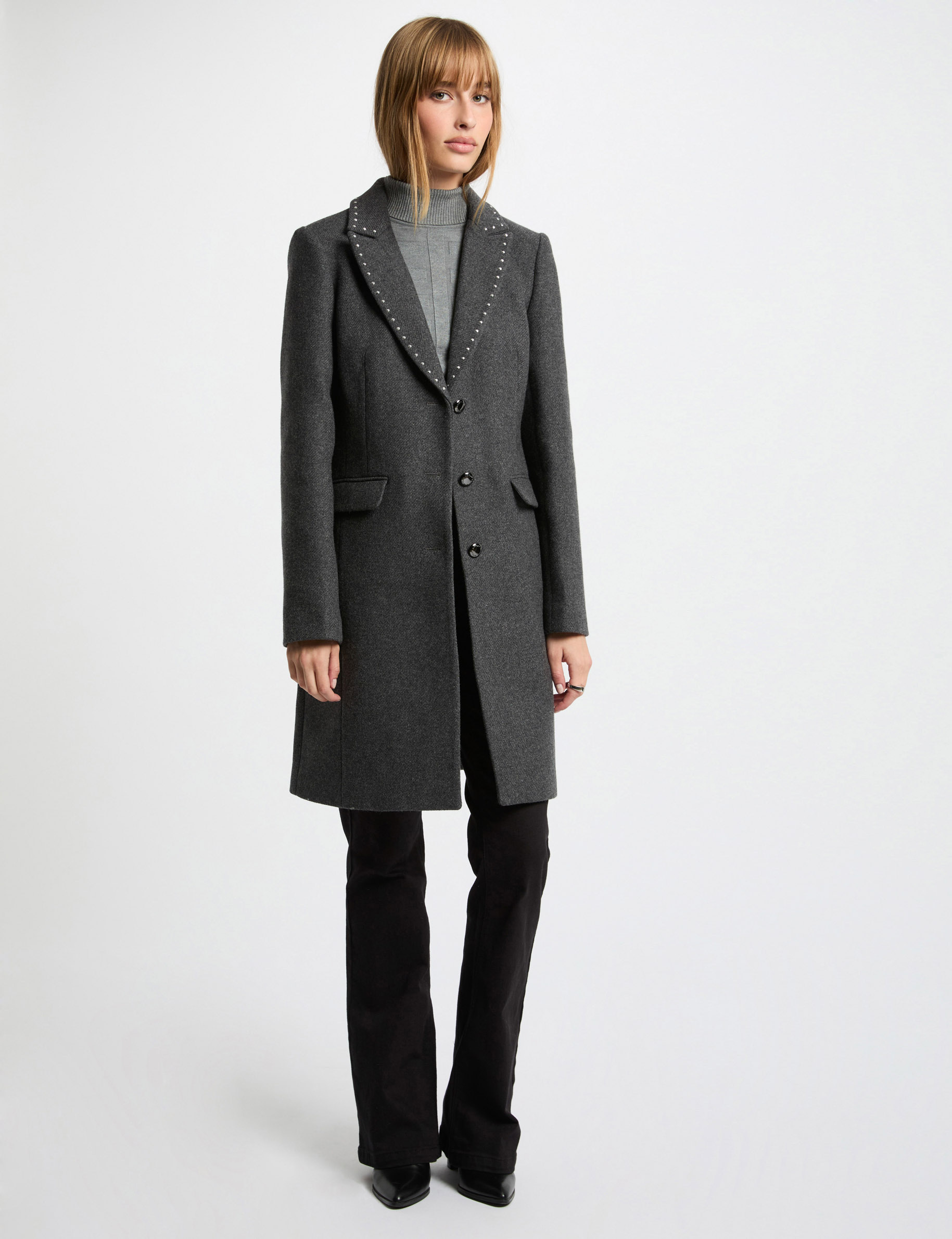 Manteau long avec clous gris clair femme