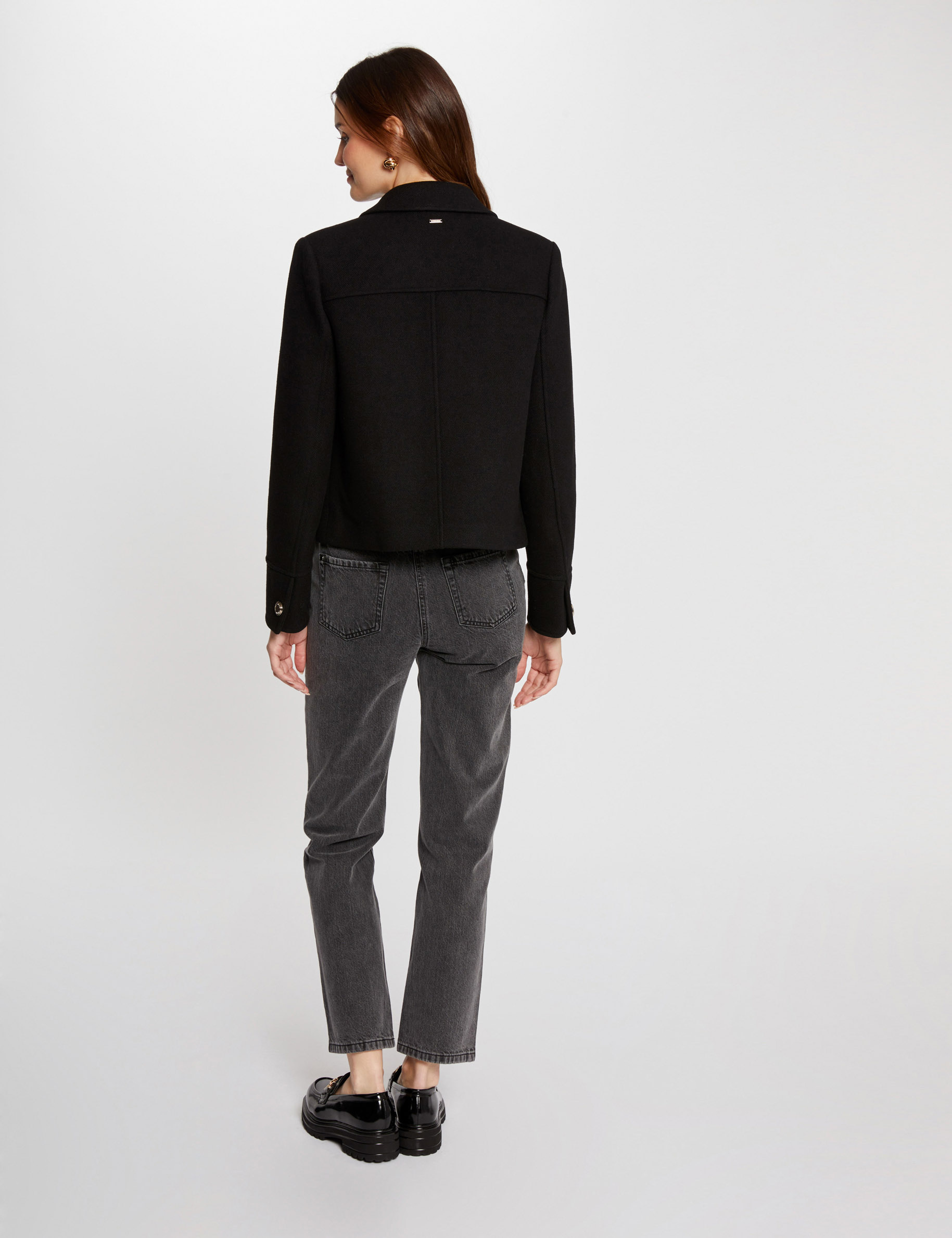 Manteau court boutonné noir femme