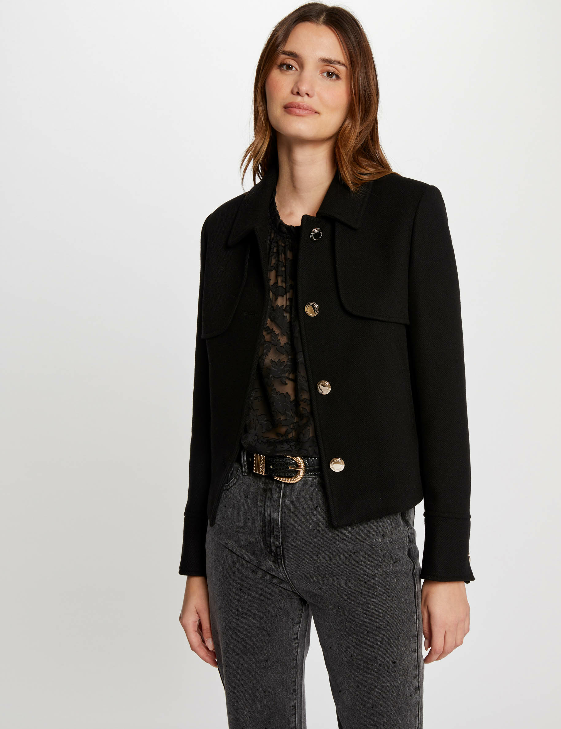 Manteau court boutonné noir femme