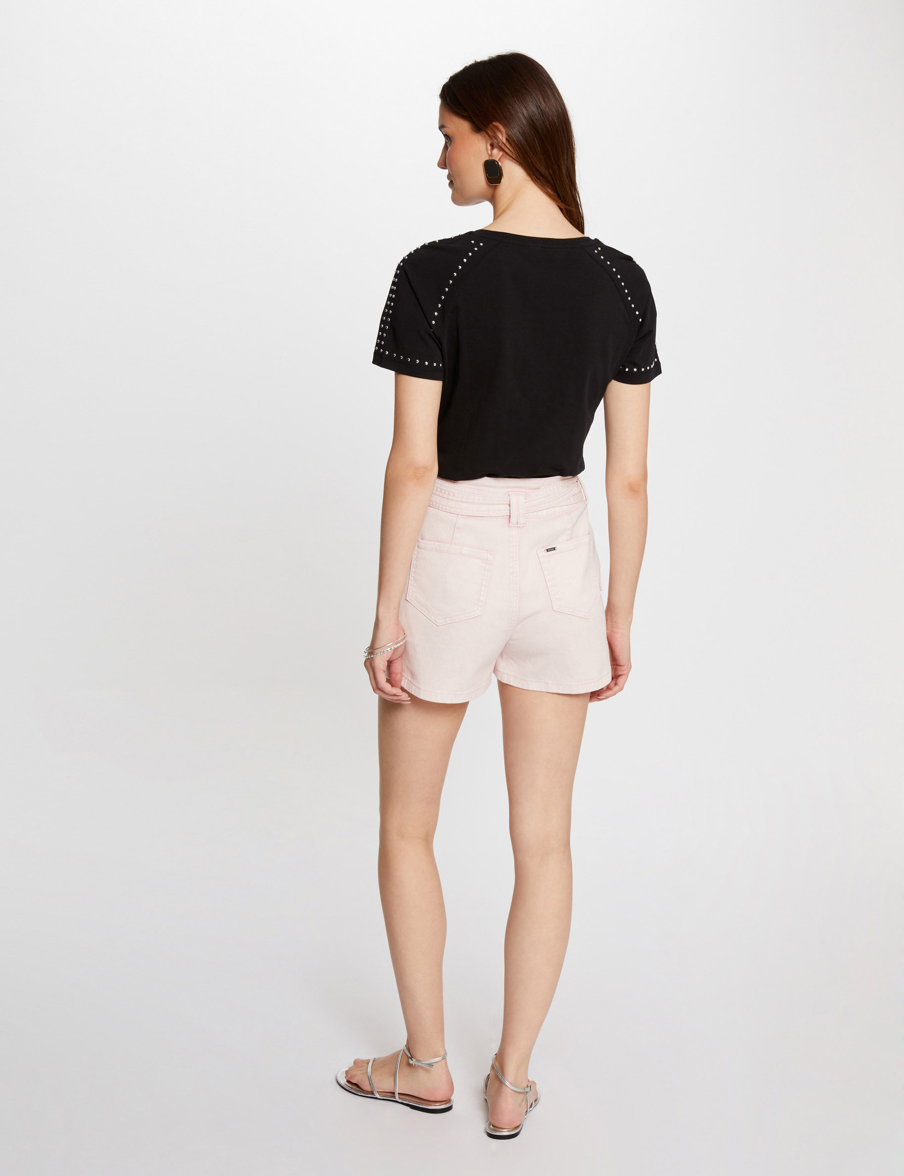 T-shirt met korte mouwen en studs zwart vrouw