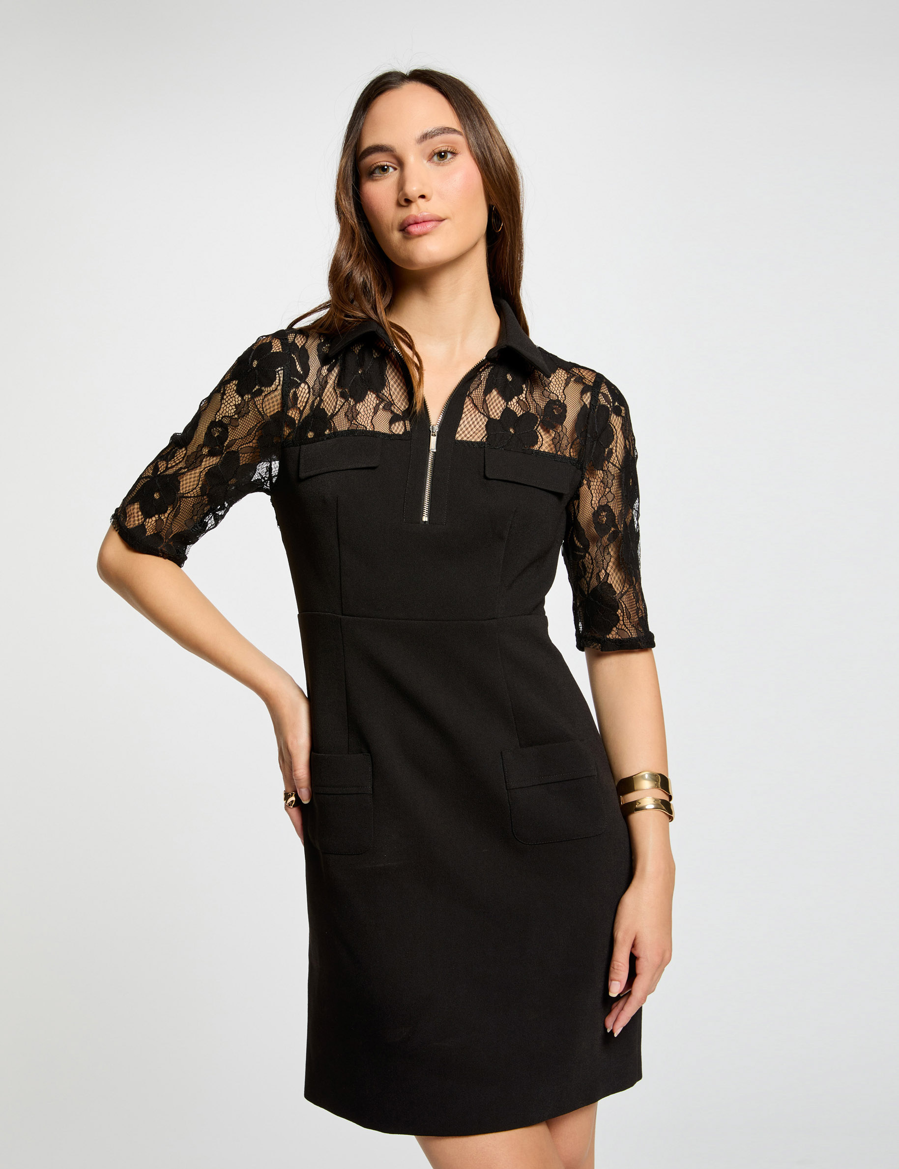 Robe courte cintrée à dentelle noir femme