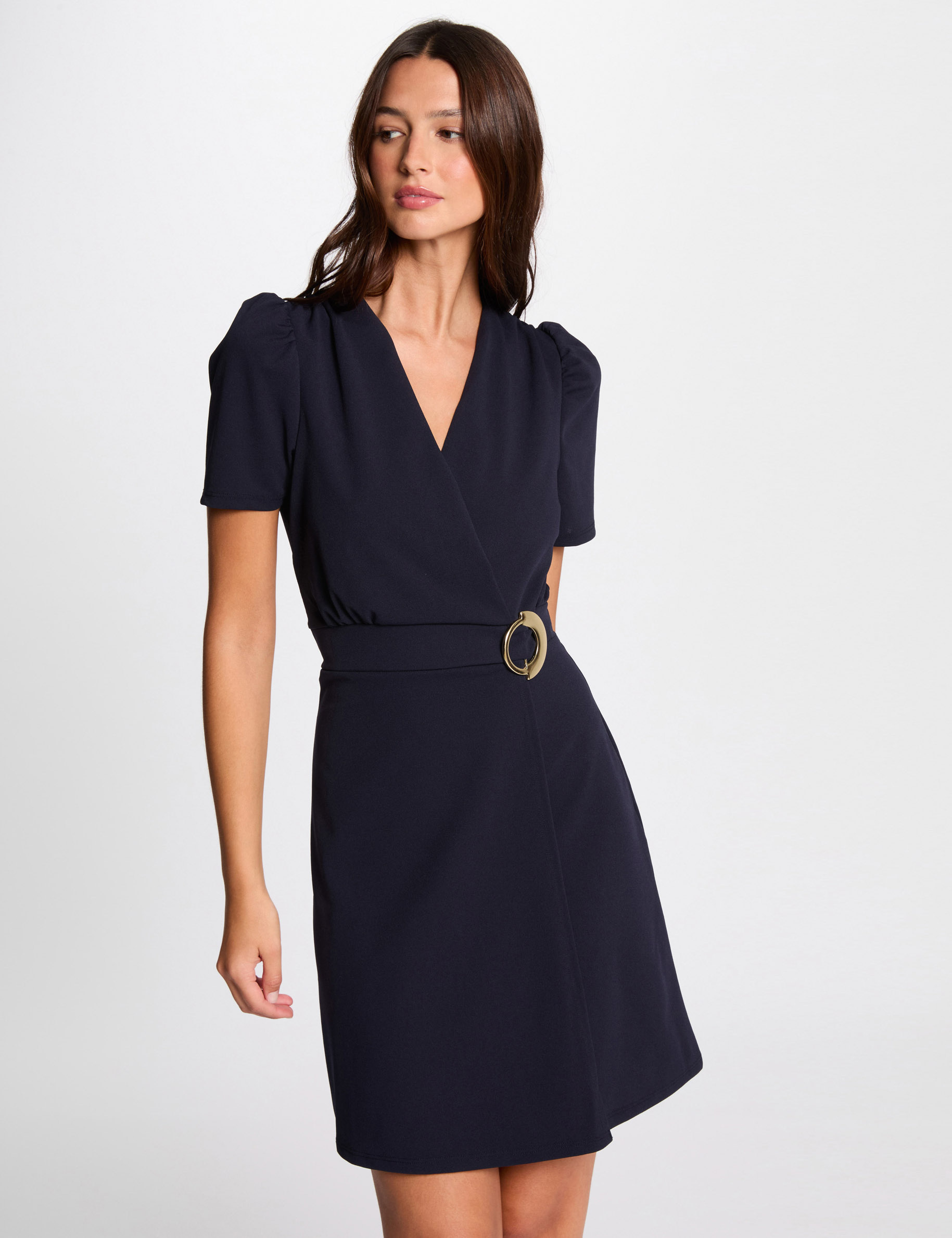 Robe courte cintrée drapée marine femme