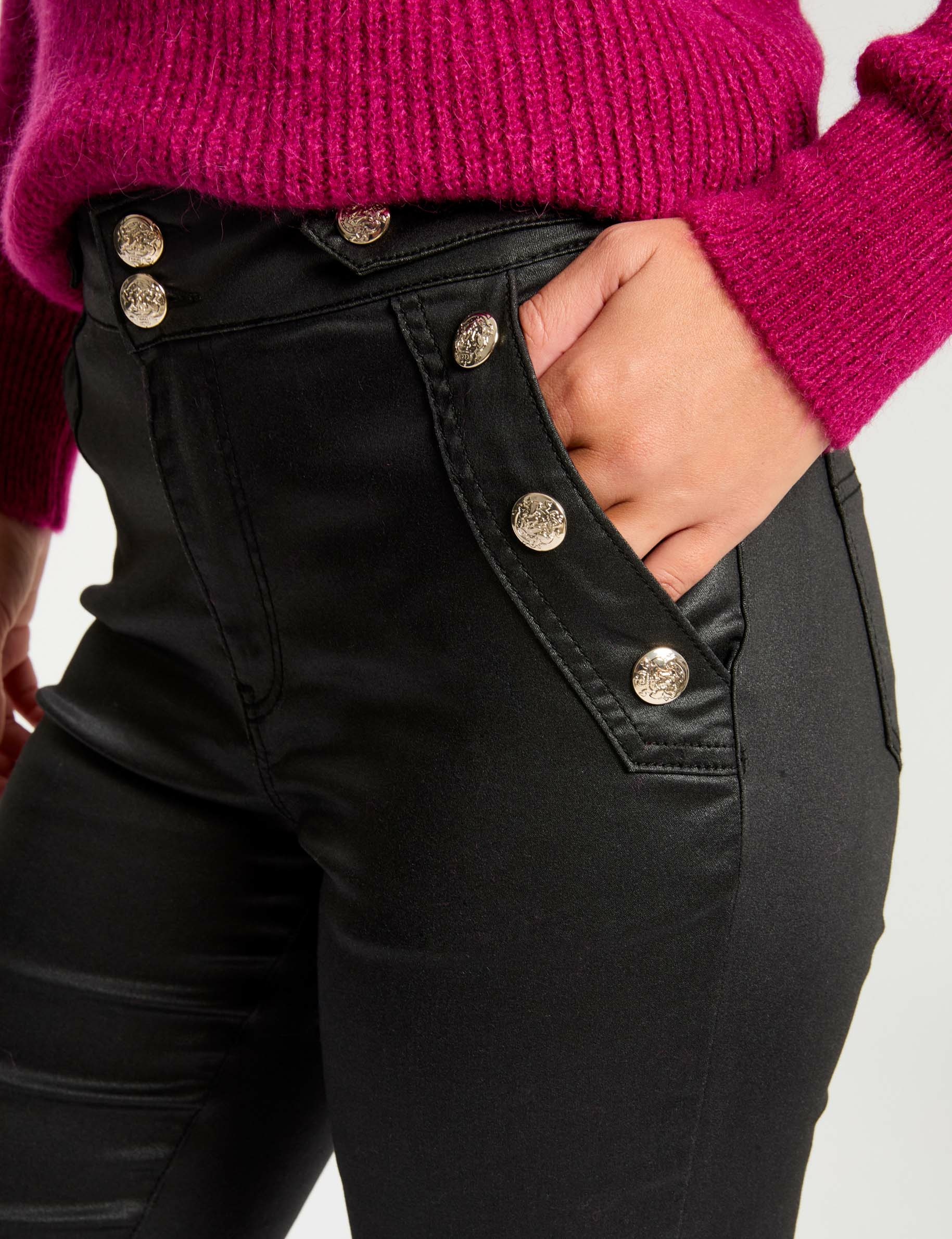 Pantalon ajusté enduit noir femme