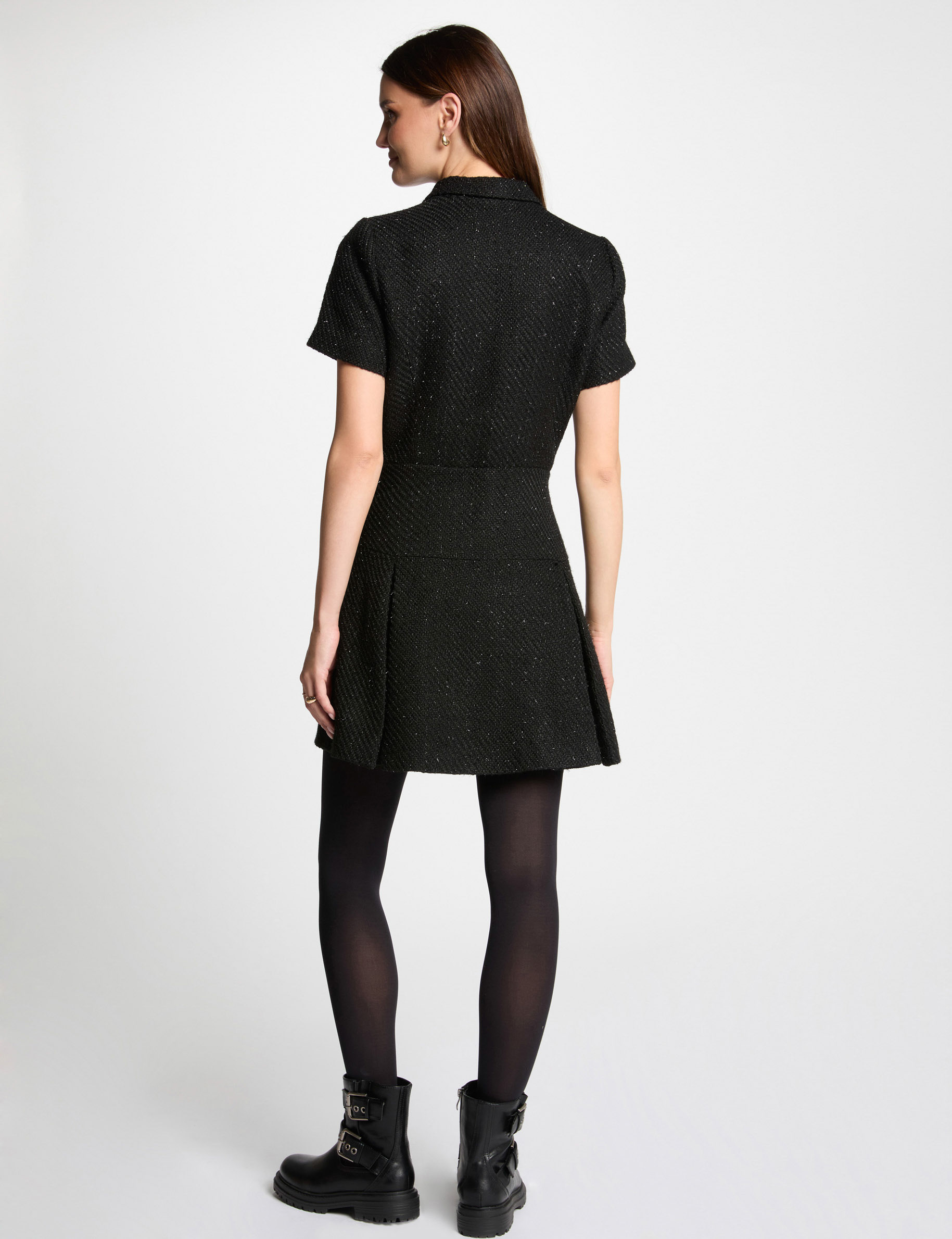 Robe courte cintrée à plis noir femme