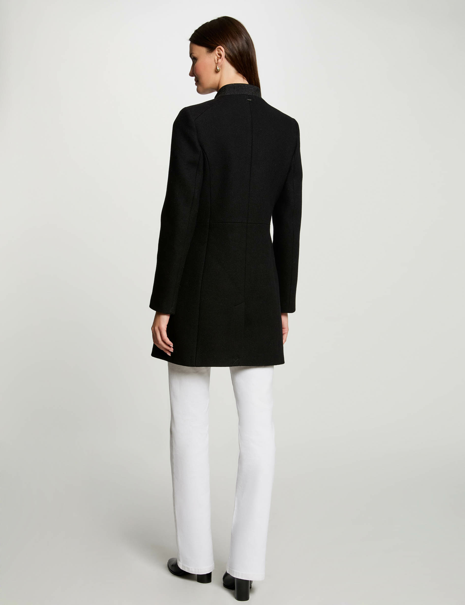 Manteau long boutonné noir femme