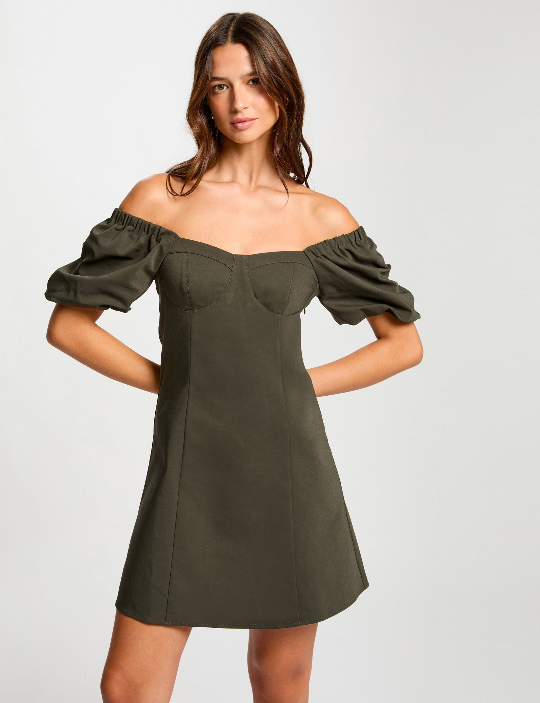 Robe courte ajustée col bardot vert fonce femme