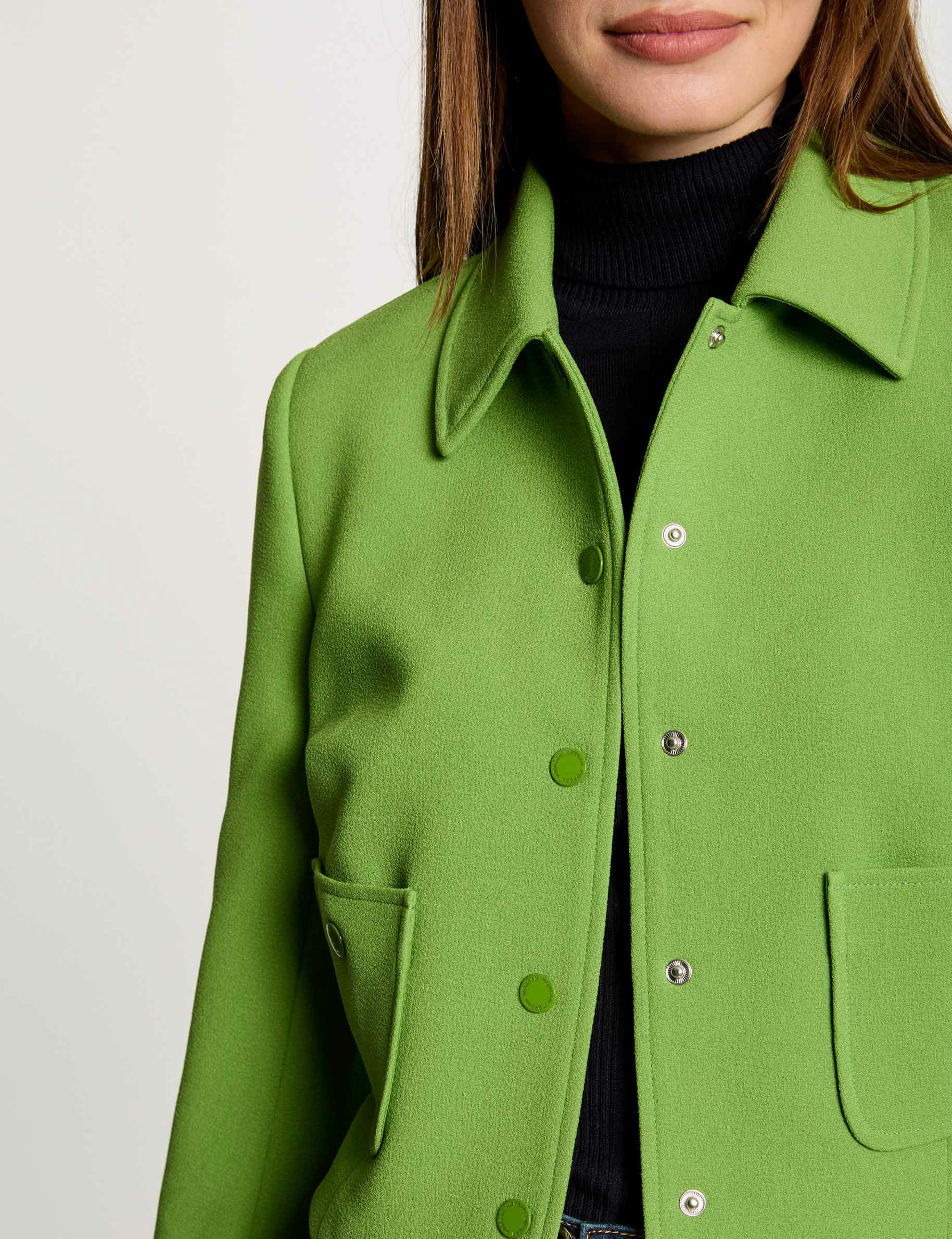 Veste courte boutonnée vert anis femme